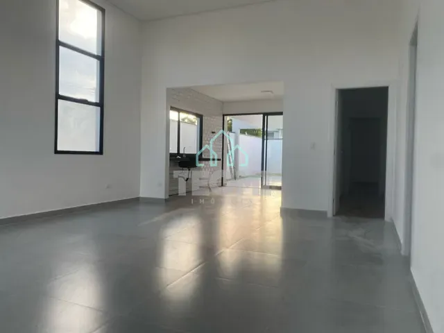 Casa com 300m² 3 quartos e 4 banheiros, à venda, no bairro Jardim Santa Tereza em Taubaté