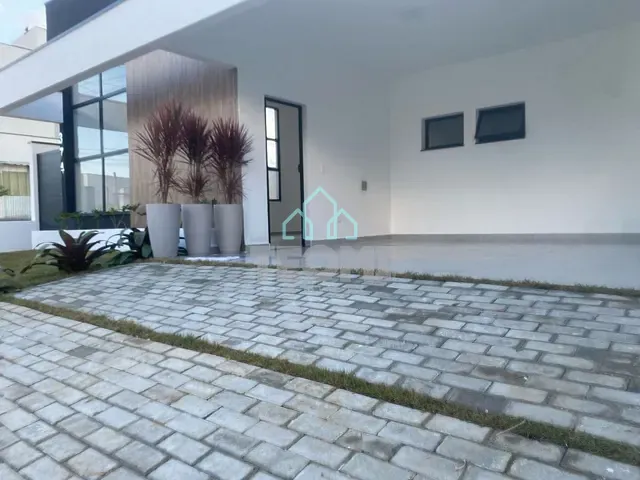 Casa com 300m² 3 quartos e 4 banheiros, à venda, no bairro Jardim Santa Tereza em Taubaté