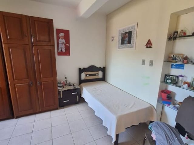 Casa com 210m² 5 quartos e 3 banheiros, à venda, no bairro Areal em Pelotas