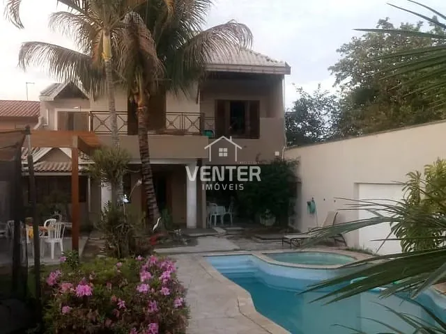 Casa com 420m² 4 quartos e 6 banheiros, à venda, no bairro Estiva em Taubaté