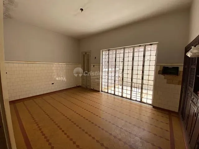 Casa com 520m² 8 quartos e 3 banheiros, à venda, no bairro Centro em Teresina