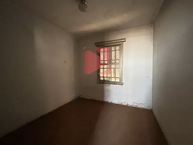 Casa 2 quartos e 1 banheiro, à venda, no bairro Centro em Pirassununga