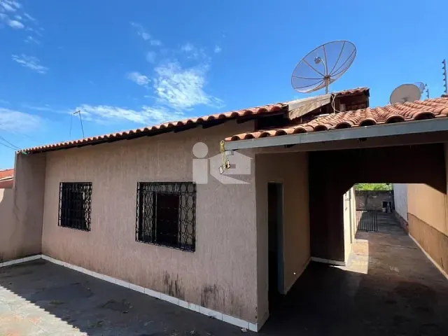 Casa com 239m² 3 quartos e 1 banheiro, à venda, no bairro Monte Carlo em Rolândia