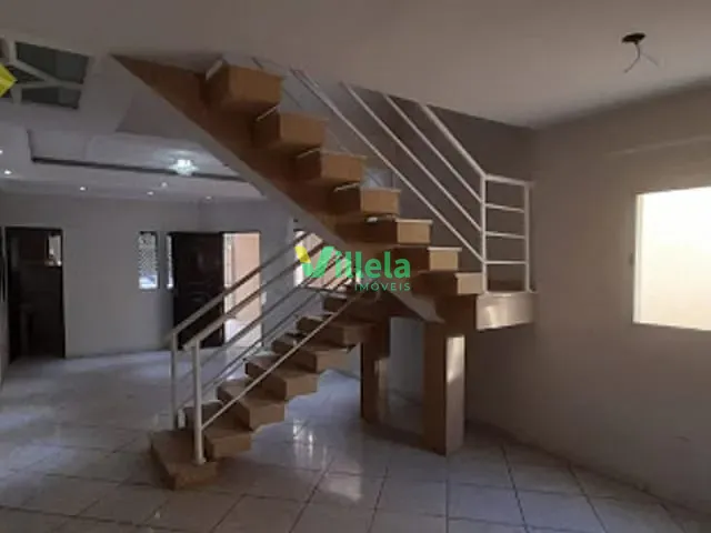 Casa à venda, no bairro Jardim Serra Dourada em Itaquaquecetuba