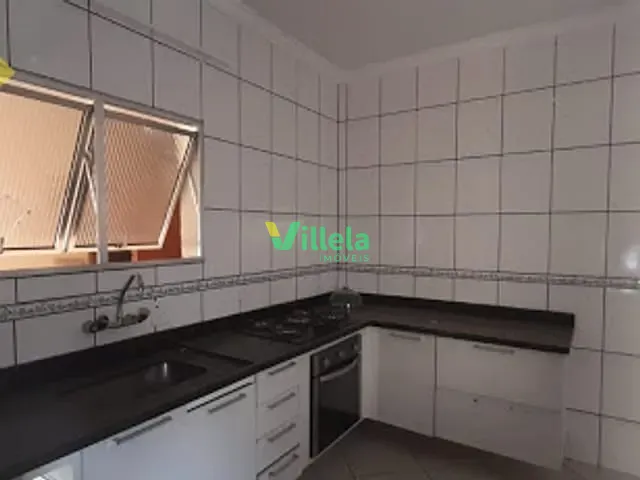 Casa à venda, no bairro Jardim Serra Dourada em Itaquaquecetuba