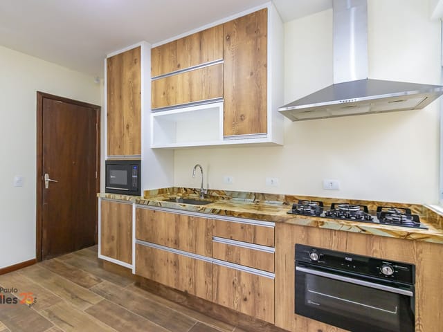 Casa 3 quartos e 2 banheiros, à venda, no bairro Pilarzinho em Curitiba