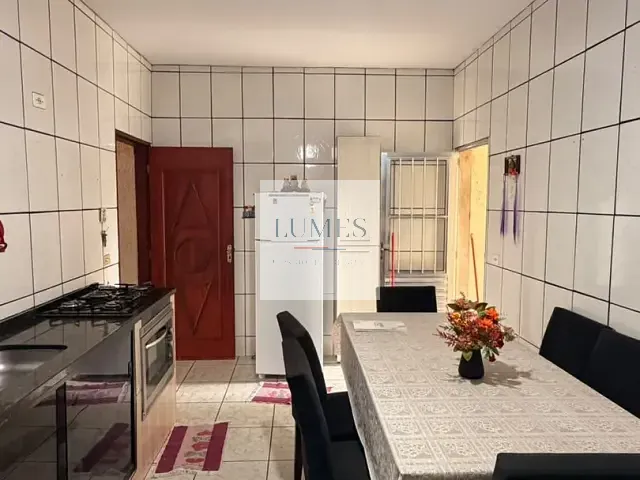 Casa com 150m² 4 quartos e 3 banheiros, à venda, no bairro Parque Nova Carioba em Americana