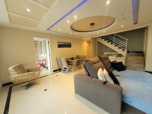 Casa com 250m² 4 quartos e 3 banheiros, à venda, no bairro Vila Valqueire em Rio de Janeiro