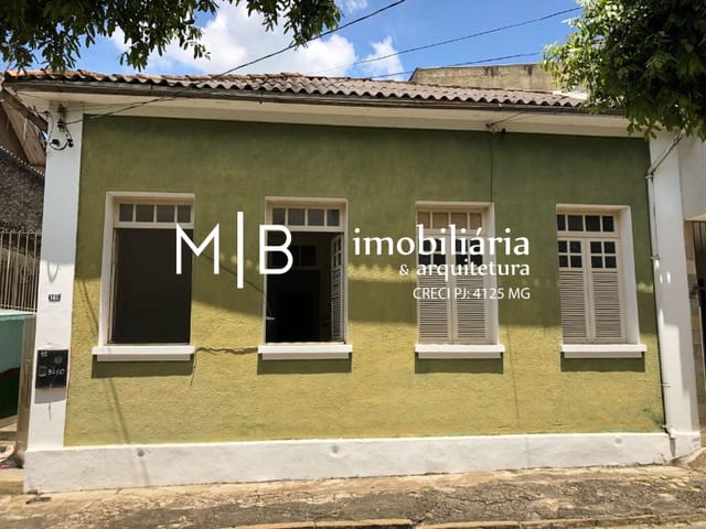 Casa com 200m², à venda, no bairro CENTRO em CATAGUASES