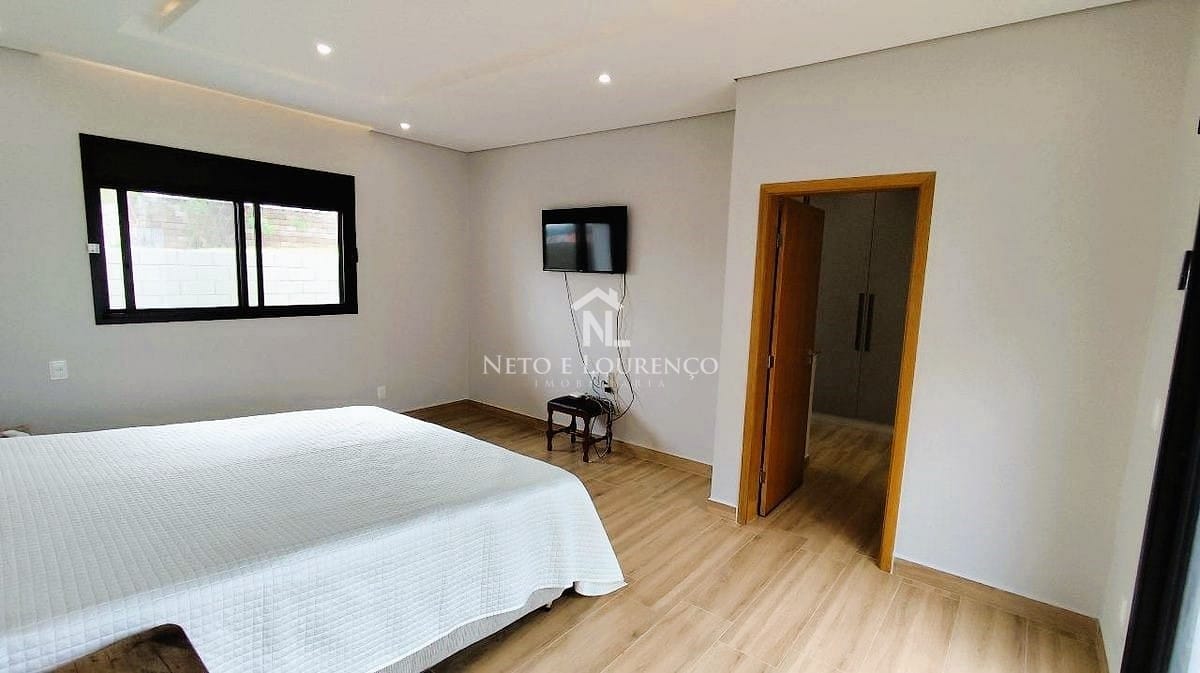 Casa à venda com 3 quartos, 1000m² - Foto 14