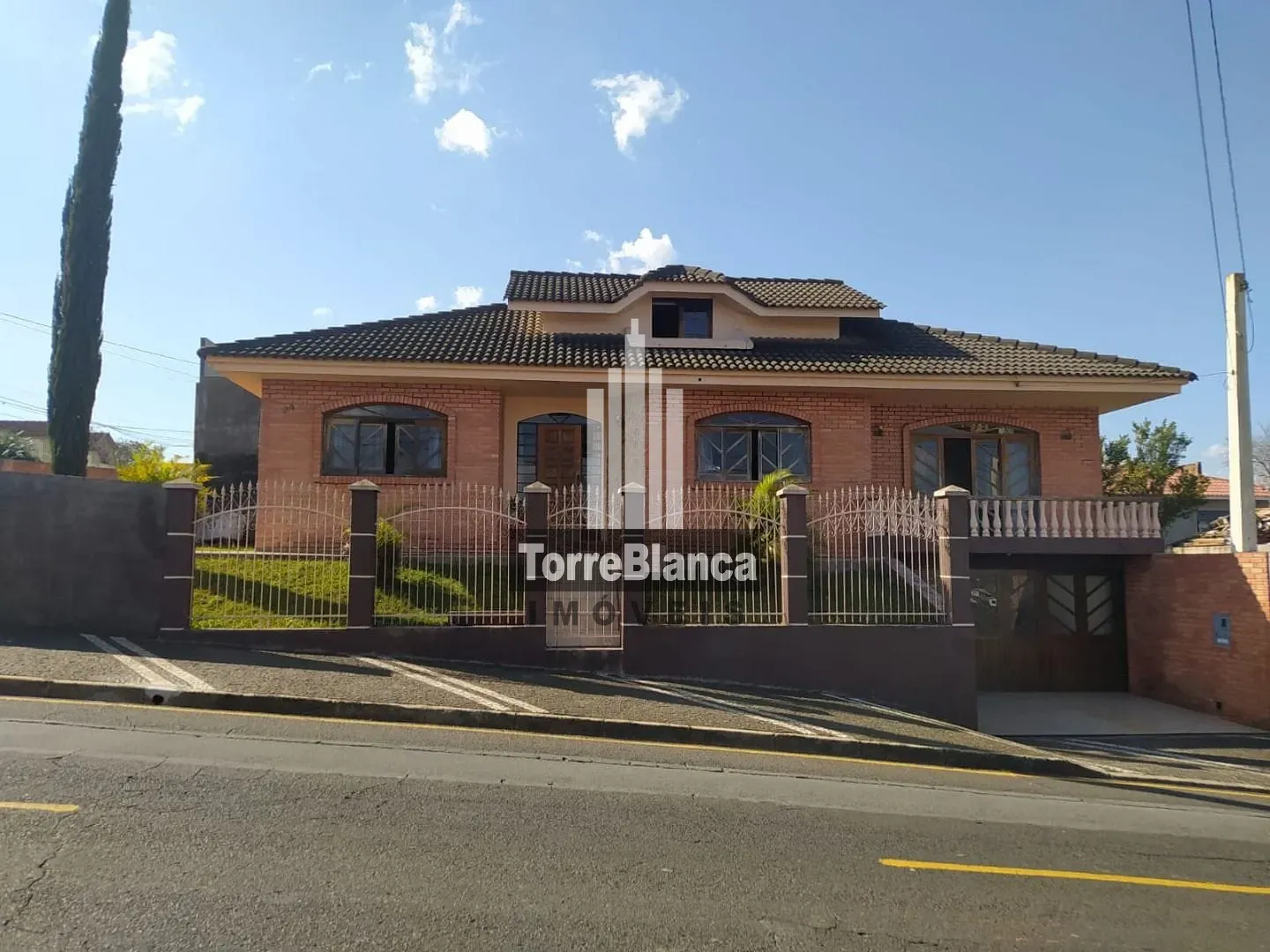 Casa, 4 quartos, 260 m² - Foto 1