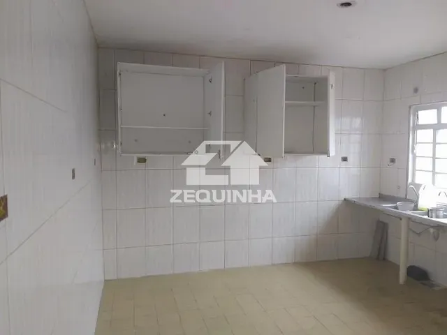 Casa com 248m² 3 quartos e 1 banheiro, à venda, no bairro Vila Campesina em Osasco
