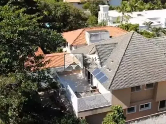 Casa com 450m² 4 quartos e 6 banheiros, à venda, no bairro Itacoatiara em Niterói