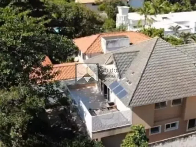 Casa com 450m² 4 quartos e 6 banheiros, à venda, no bairro Itacoatiara em Niterói