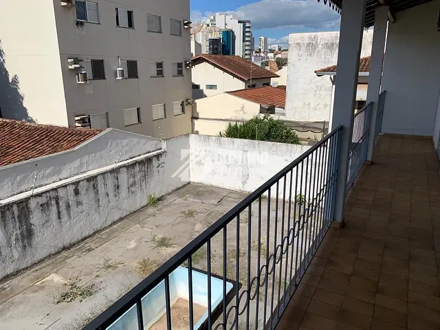 Casa com 360m² 3 quartos e 3 banheiros, à venda, no bairro Mercês em Uberaba