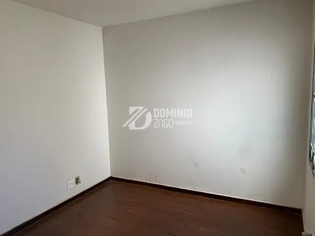 Casa com 360m² 3 quartos e 3 banheiros, à venda, no bairro Mercês em Uberaba