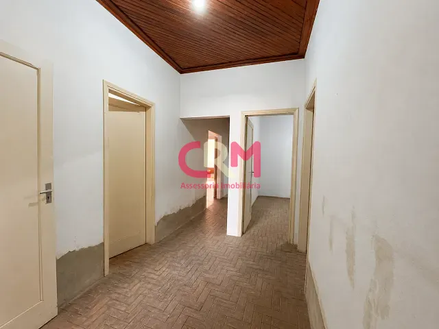 Casa 4 quartos e 1 banheiro, à venda, no bairro Centro em Taquaritinga