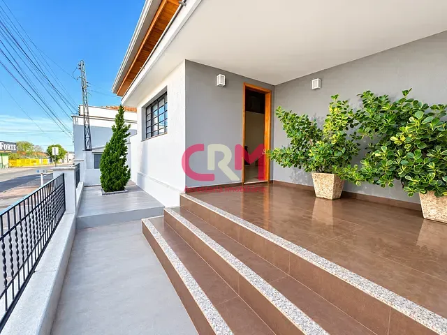 Casa 4 quartos e 1 banheiro, à venda, no bairro Centro em Taquaritinga