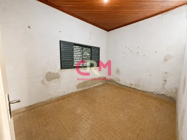 Casa 4 quartos e 1 banheiro, à venda, no bairro Centro em Taquaritinga