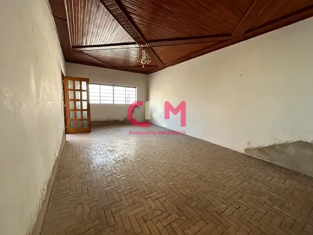 Casa 4 quartos e 1 banheiro, à venda, no bairro Centro em Taquaritinga
