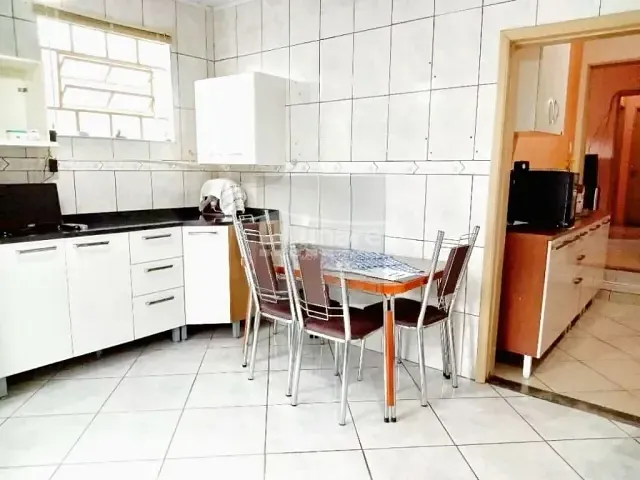 Casa com 355m² 3 quartos e 1 banheiro, à venda, no bairro Centro em Mogi das Cruzes