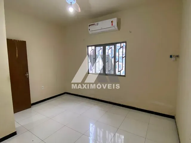 Casa 2 quartos e 1 banheiro, para alugar, no bairro São Francisco em Araçuaí