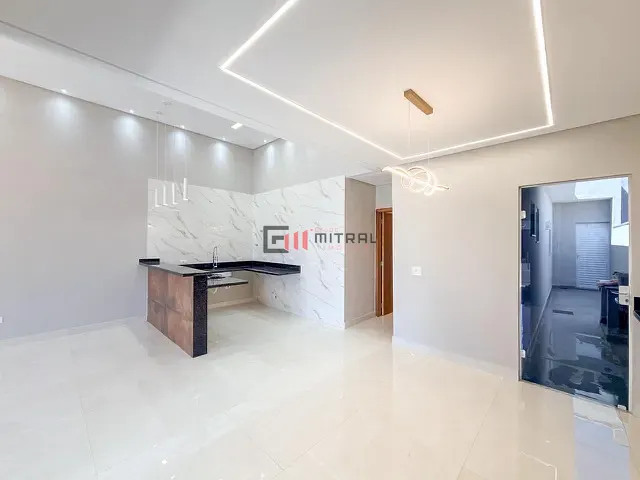 Casa 3 quartos e 2 banheiros, à venda, no bairro Heimtal em Londrina