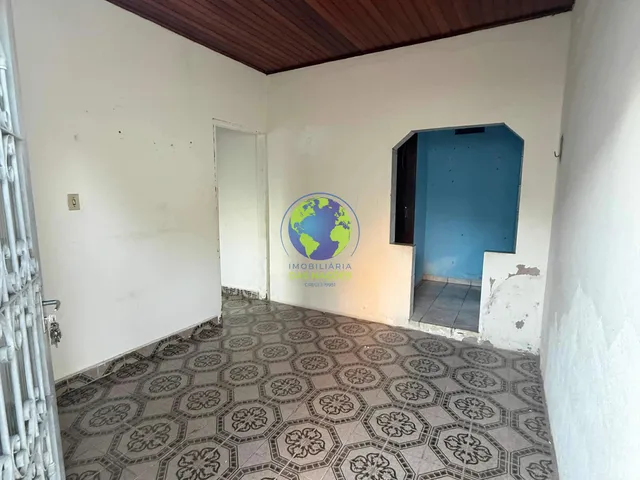 Casa 2 quartos e 1 banheiro, para alugar, no bairro Areão em Cuiabá