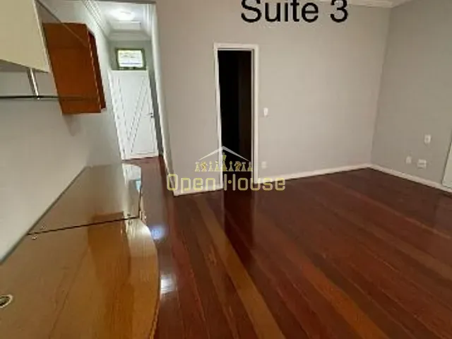 Casa com 400m² 3 quartos e 2 banheiros, à venda, no bairro Bairro de Fátima (Califórnia da Barra) em Barra do Piraí