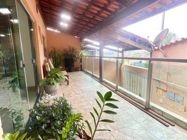 Casa 4 quartos e 2 banheiros, à venda, no bairro Ribeiro de Abreu em Belo Horizonte