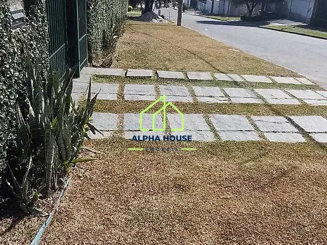 Casa com 894m² 5 quartos e 5 banheiros, à venda, no bairro Loteamento Residencial Andrade em Pindamonhangaba