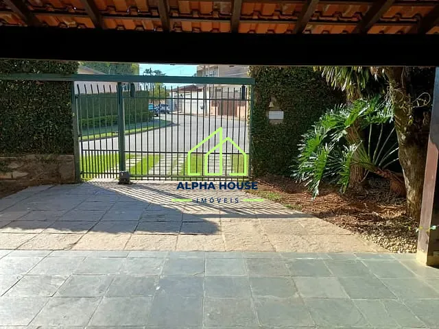 Casa com 894m² 5 quartos e 5 banheiros, à venda, no bairro Loteamento Residencial Andrade em Pindamonhangaba