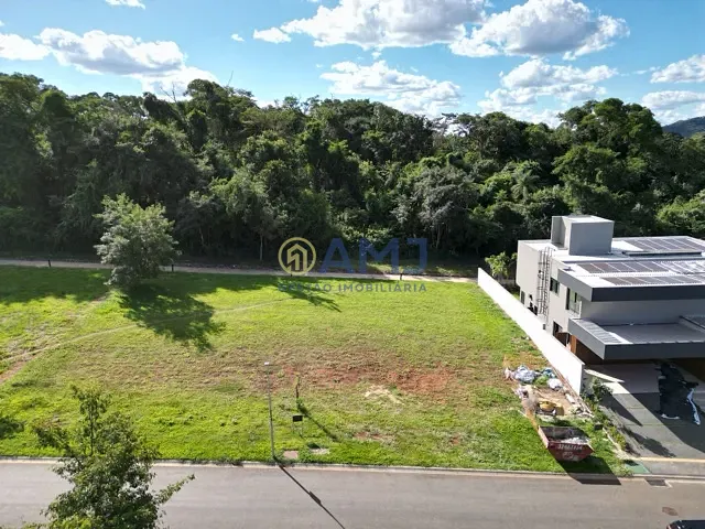 Terreno com 640m², à venda, no bairro Parque Cidade em Goiânia