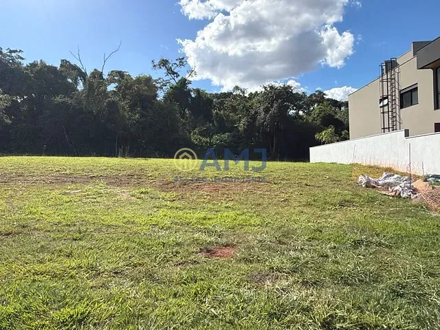 Terreno com 640m², à venda, no bairro Parque Cidade em Goiânia