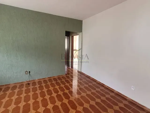 Casa 2 quartos e 2 banheiros, à venda, no bairro Centro em Piracaia