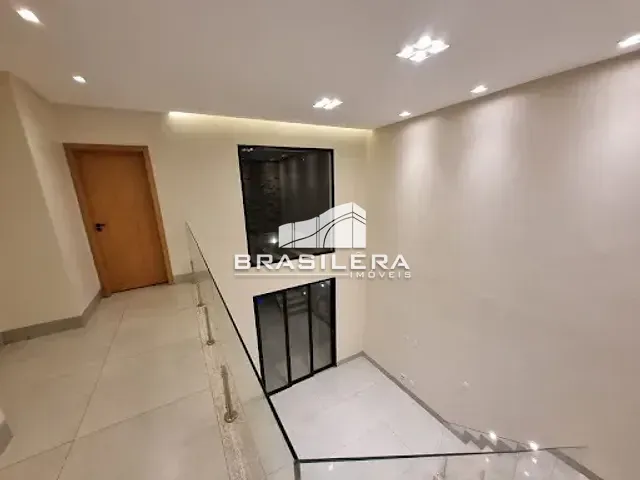 Casa com 326m² 3 quartos e 5 banheiros, à venda, no bairro Jardins Capri em Senador Canedo