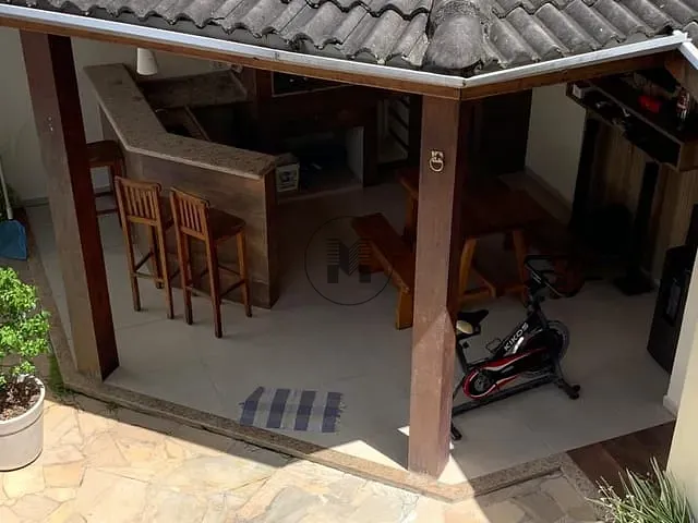 Casa com 300m² 3 quartos e 2 banheiros, à venda, no bairro Portal das Colinas em Guaratinguetá