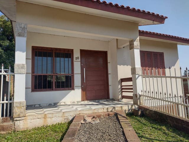 Foto do Casa - Casa duplex  cercada e com 2 dormitórios,  à venda no bairro  Aimoré na cidade de Arroio do Meio Arroio do Meio/ RS | Executivo Imóveis