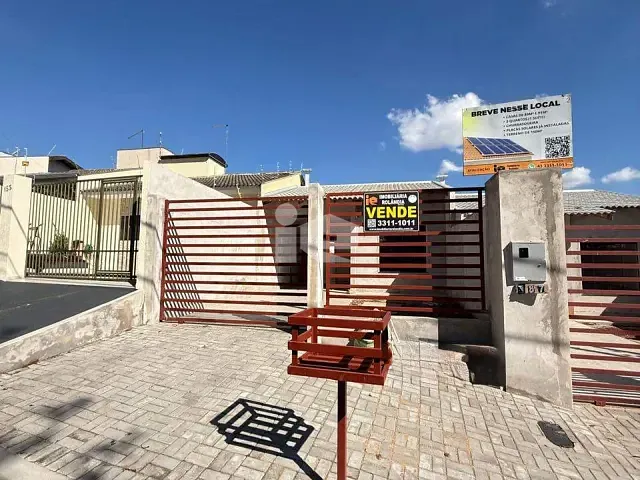 Casa com 150m² 3 quartos e 2 banheiros, à venda, no bairro Jardim Capricornio em Rolândia