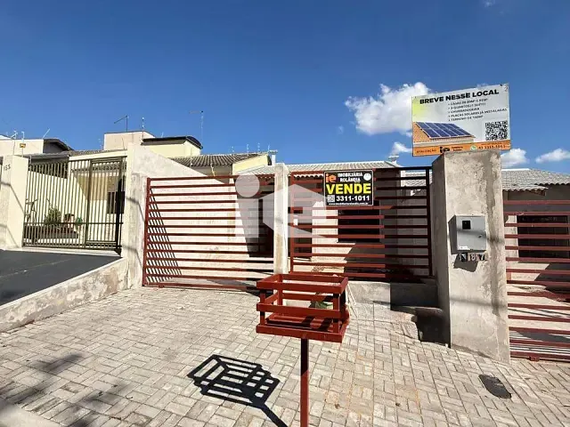 Casa com 150m² 3 quartos e 2 banheiros, à venda, no bairro Jardim Capricornio em Rolândia
