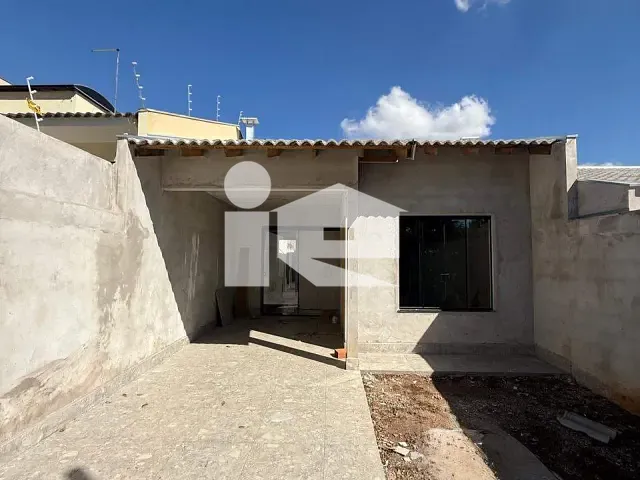 Casa com 150m² 3 quartos e 2 banheiros, à venda, no bairro Jardim Capricornio em Rolândia