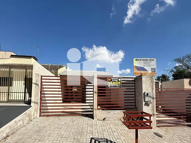 Casa com 150m² 3 quartos e 2 banheiros, à venda, no bairro Jardim Capricornio em Rolândia