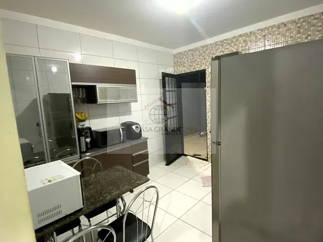 Casa com 150m² 3 quartos e 1 banheiro, à venda, no bairro Kasato Maru em Rolândia