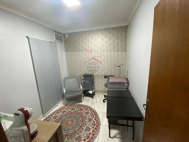 Casa com 150m² 3 quartos e 1 banheiro, à venda, no bairro Kasato Maru em Rolândia