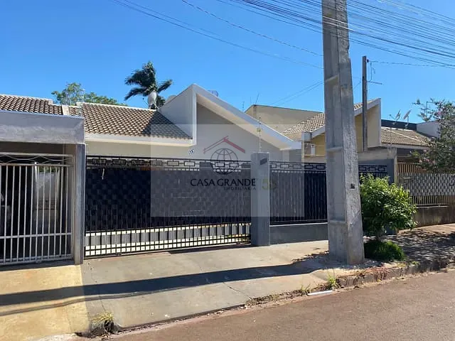 Casa com 150m² 3 quartos e 1 banheiro, à venda, no bairro Kasato Maru em Rolândia