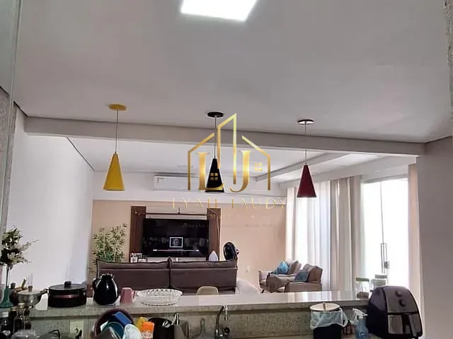 Casa com 170m² 3 quartos e 2 banheiros, à venda, no bairro Recanto dos Pássaros em Cuiabá