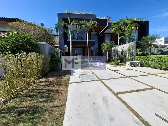 Casa 4 quartos e 8 banheiros, à venda, no bairro Barra da Tijuca em Rio de Janeiro