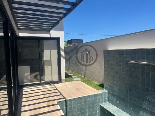 Casa com 300m² 3 quartos e 4 banheiros, à venda, no bairro Condomínio Belvedere em Cuiabá