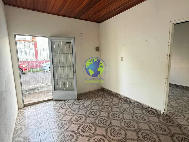 Casa 2 quartos e 1 banheiro, à venda, no bairro Areão em Cuiabá