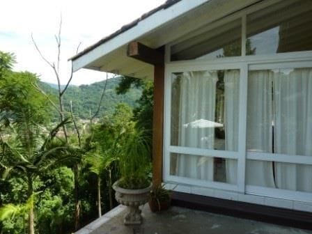 Casa à venda, no bairro Boiçucanga em São Sebastião